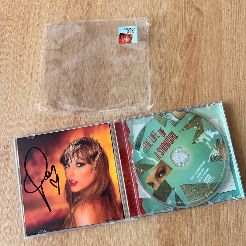 Taylor Swift 'The Life of a Showgirl' CD - Signed Photo 1